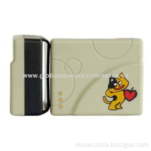 Mini Chip GPS Tracker for persons and pets small GPS tracking device
